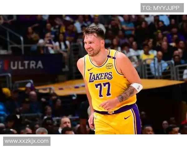 足球球星因脚疼无法上场被戏称为踢球界的病号笑料百出